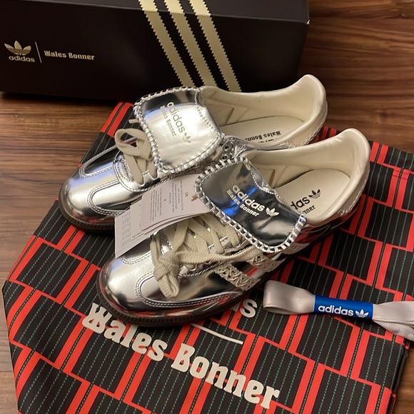 Authenticated Adidas, silver Samba Wales Bonner - Picture 4 of 7